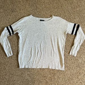 Medium American Eagle sweater